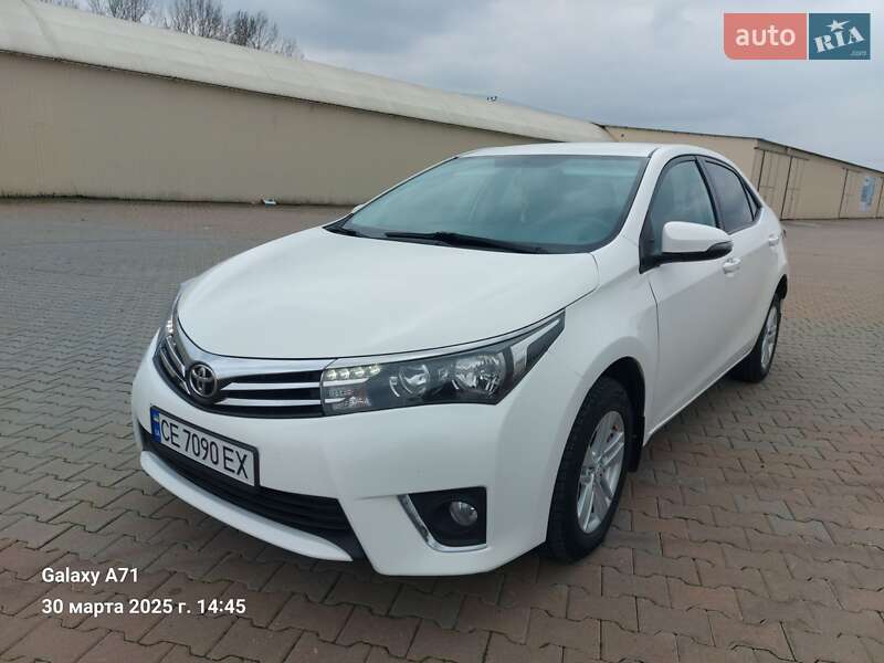 Седан Toyota Corolla 2014 в 