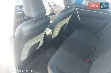 Седан Toyota Corolla 2014 в 