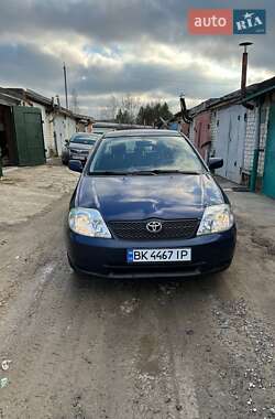 Седан Toyota Corolla 2004 в 