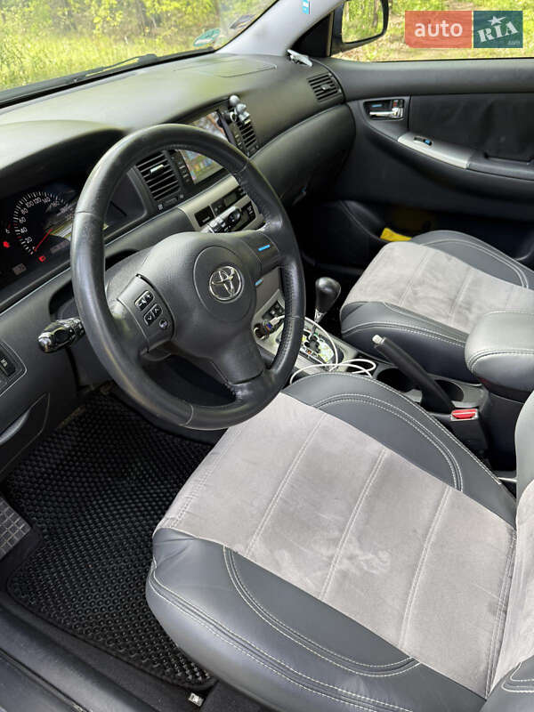 Хетчбек Toyota Corolla 2006 в Рівному