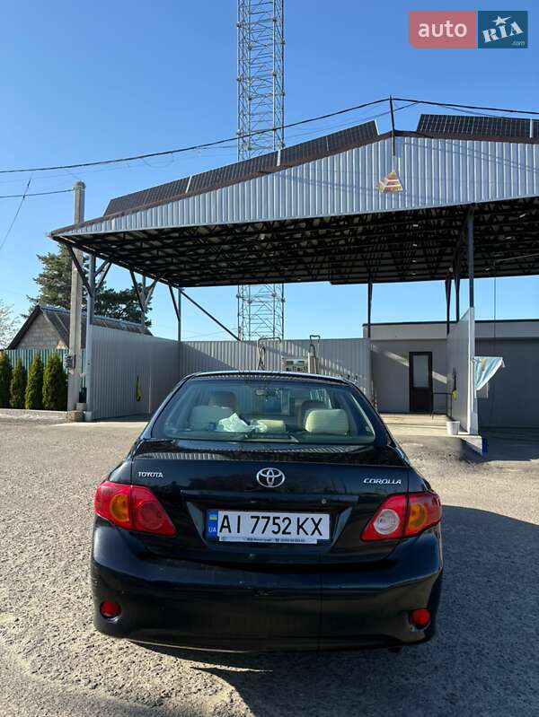 Седан Toyota Corolla 2008 в Киеве