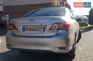 Седан Toyota Corolla 2011 в 