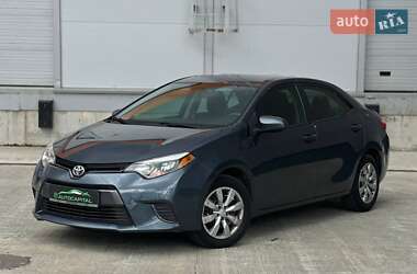 Седан Toyota Corolla 2015 в Киеве