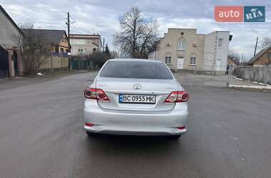 Седан Toyota Corolla 2012 в 