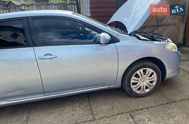 Седан Toyota Corolla 2008 в Львове