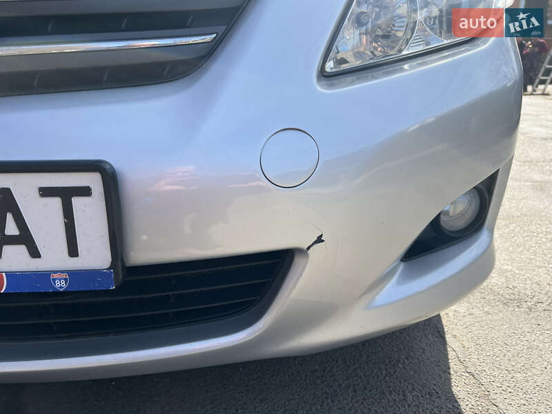 Седан Toyota Corolla 2008 в Виннице