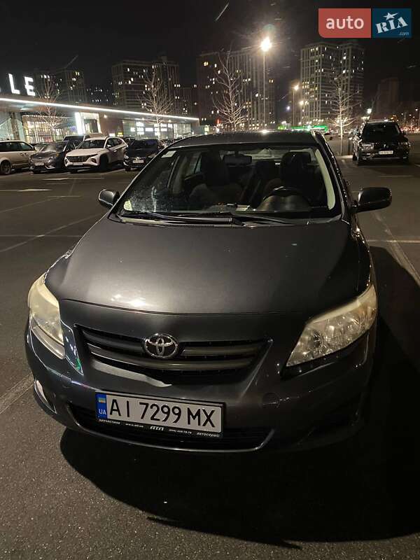 Седан Toyota Corolla 2008 в Киеве