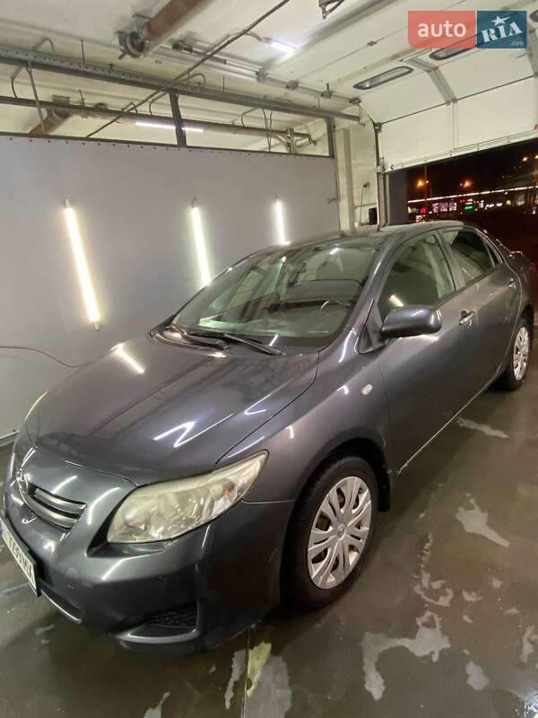 Седан Toyota Corolla 2008 в Киеве