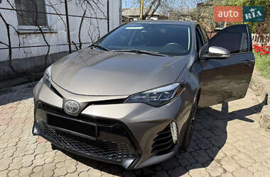 Седан Toyota Corolla 2017 в Кропивницькому