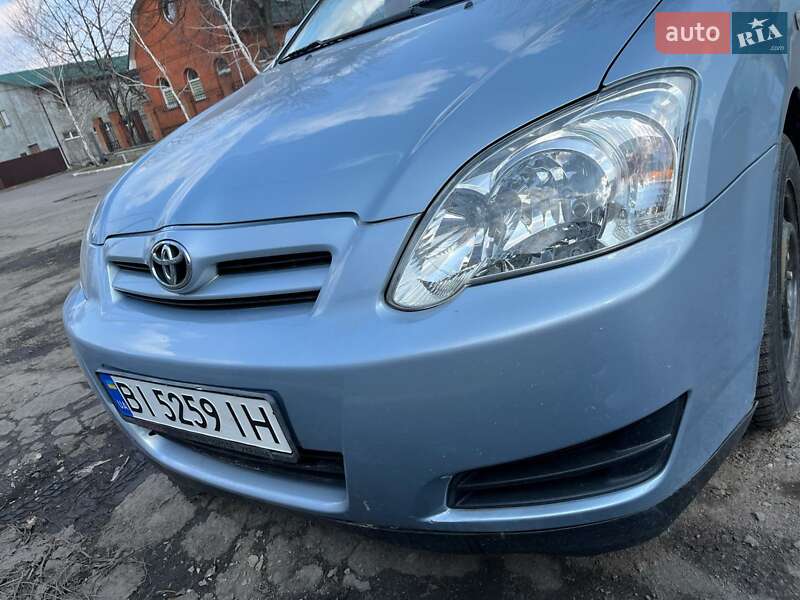 Хэтчбек Toyota Corolla 2006 в Полтаве