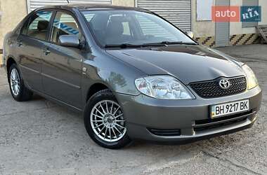Седан Toyota Corolla 2004 в 