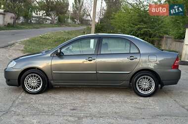 Седан Toyota Corolla 2004 в 