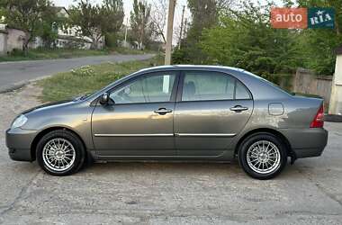 Седан Toyota Corolla 2004 в 