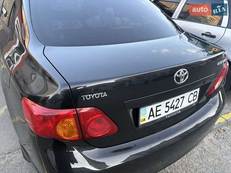 Седан Toyota Corolla 2007 в 