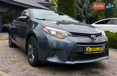 Седан Toyota Corolla 2016 в Львове