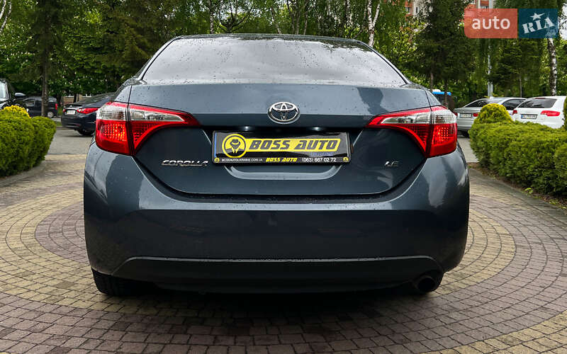Седан Toyota Corolla 2016 в Львове