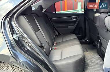 Седан Toyota Corolla 2016 в 