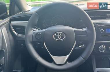 Седан Toyota Corolla 2016 в 