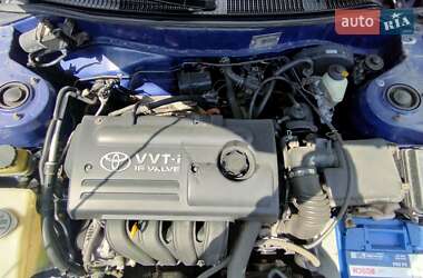 Седан Toyota Corolla 2001 в 