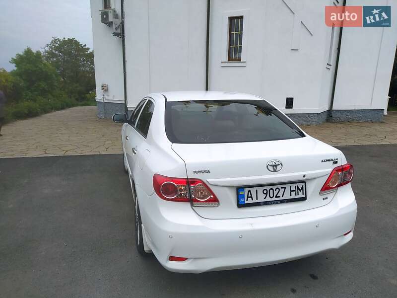 Седан Toyota Corolla 2010 в Києві фото 10 Седан Toyota Corolla 2010 в Києві