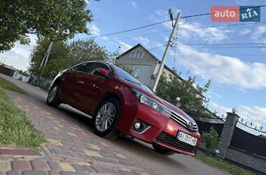 Седан Toyota Corolla 2014 в 