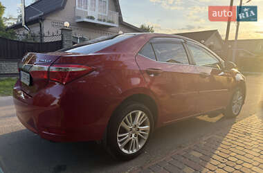 Седан Toyota Corolla 2014 в 