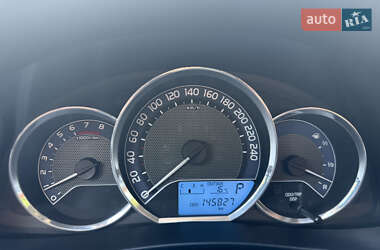 Седан Toyota Corolla 2014 в 