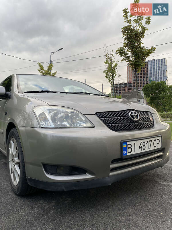 Хетчбек Toyota Corolla 2003 в Дніпрі