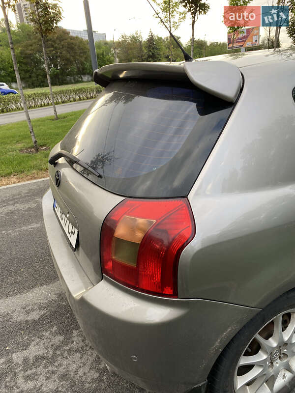 Хетчбек Toyota Corolla 2003 в Дніпрі