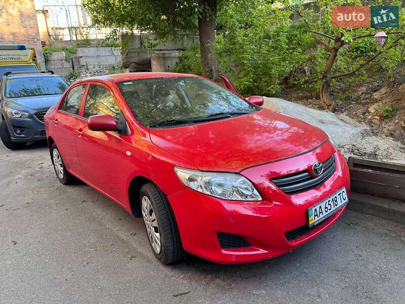 Седан Toyota Corolla 2007 в 