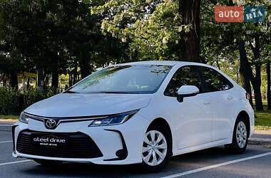 Седан Toyota Corolla 2019 в 