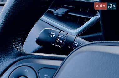 Седан Toyota Corolla 2019 в 