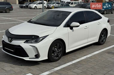 Седан Toyota Corolla 2019 в Черкасах
