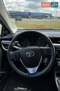 Седан Toyota Corolla 2014 в 