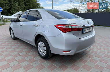 Седан Toyota Corolla 2014 в 