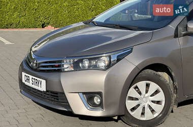 Седан Toyota Corolla 2013 в 