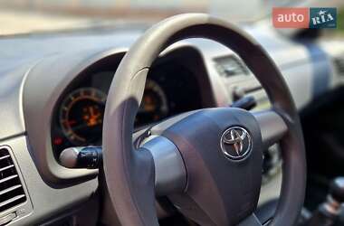 Седан Toyota Corolla 2012 в 