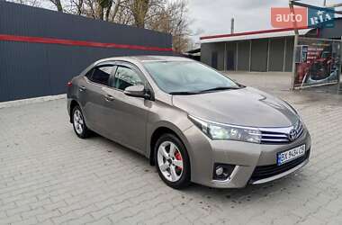 Седан Toyota Corolla 2013 в 