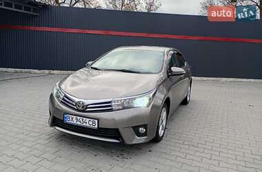 Седан Toyota Corolla 2013 в Мирополе