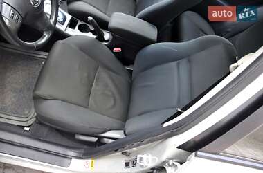 Хэтчбек Toyota Corolla 2004 в 