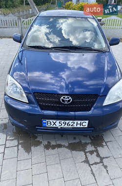 Хэтчбек Toyota Corolla 2003 в Остроге