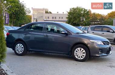 Седан Toyota Corolla 2011 в 