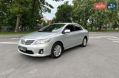 Седан Toyota Corolla 2010 в 