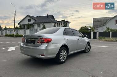 Седан Toyota Corolla 2010 в 