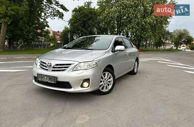 Седан Toyota Corolla 2010 в 