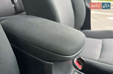 Седан Toyota Corolla 2010 в 