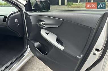 Седан Toyota Corolla 2010 в 