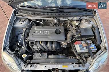 Седан Toyota Corolla 2002 в 