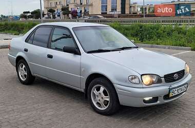 Седан Toyota Corolla 2001 в Львові
