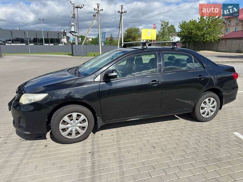 Седан Toyota Corolla 2010 в Киеве